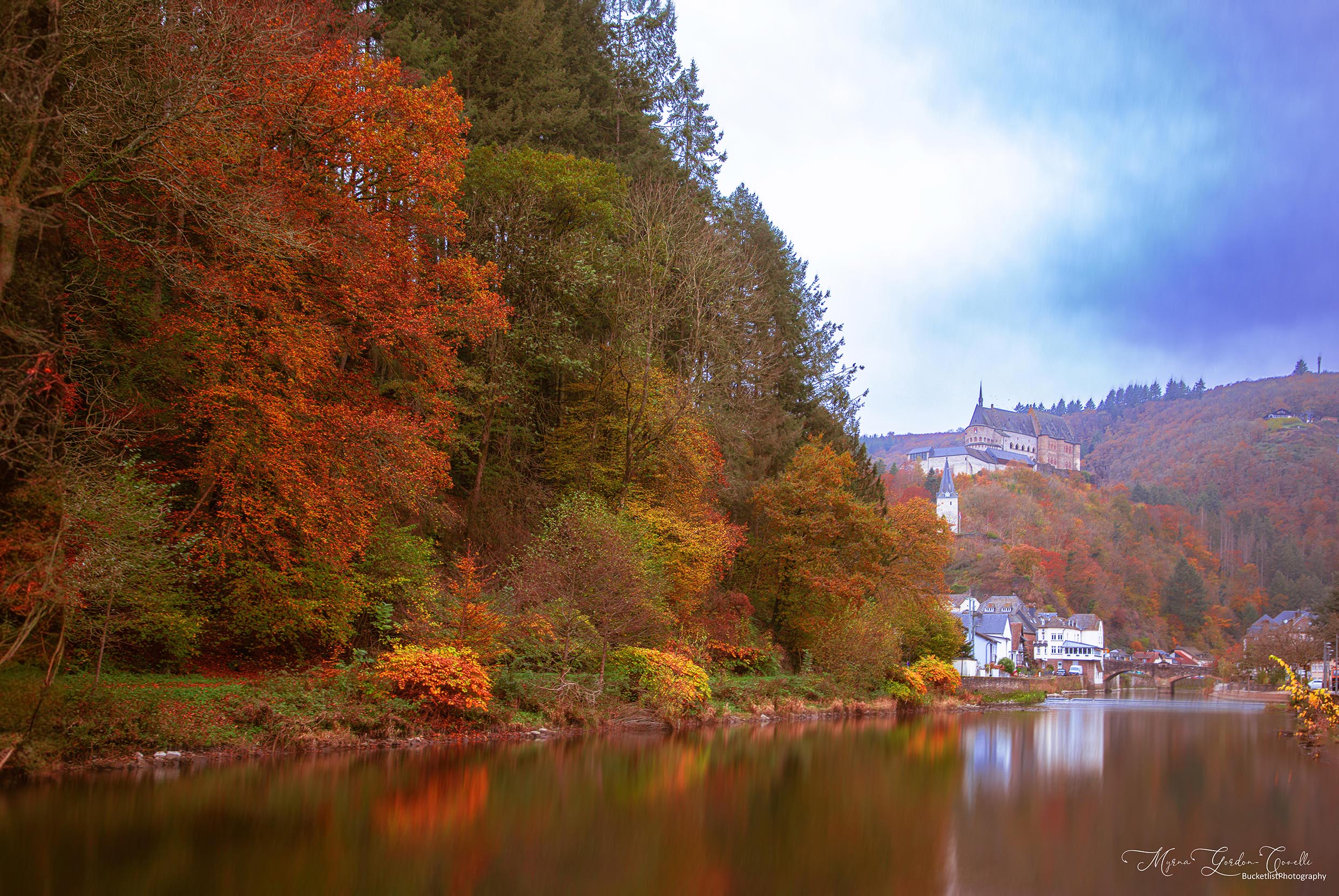 Vianden Autumn & River Reflections — Alu Dibond Wall Art 90×60cm
